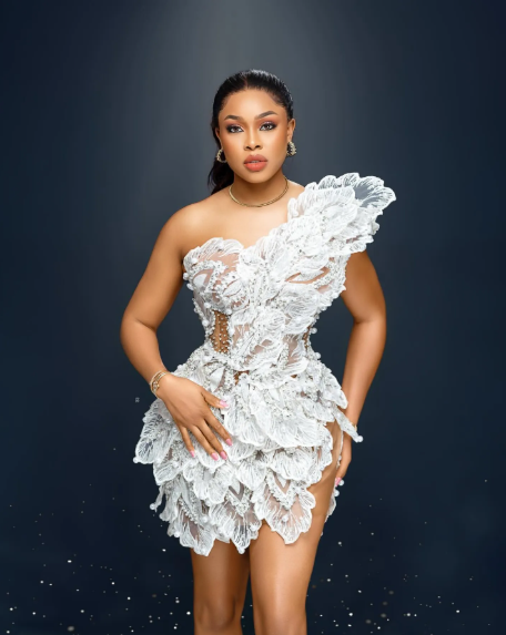Robe de cocktail en dentelle florale ivoire - perles perlées, mini robe de fête courte pour bal, retour, graduation, anniversaire, vacances plus
